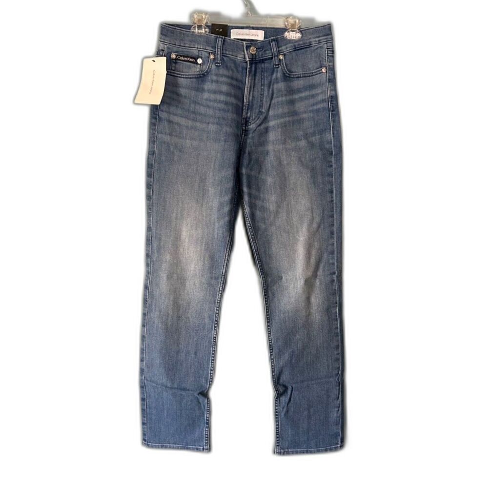 NWT men's Calvin Klein light wash straight leg jeans size 30w x 32l